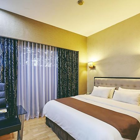 Griptha Hotel Kudus Eksteriør billede